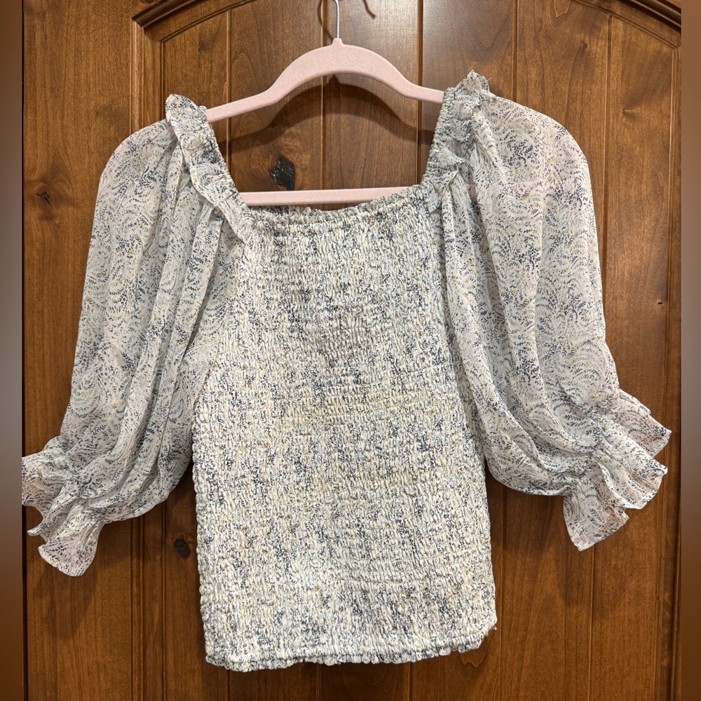 Allison New York Top with Puff Sleeves